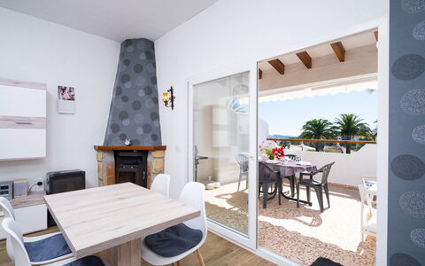 La Camarrocha: Ejendom, Værelse, Møbel, Bygning, Indretning, Hus, Stue, Bord, Loft, Etage