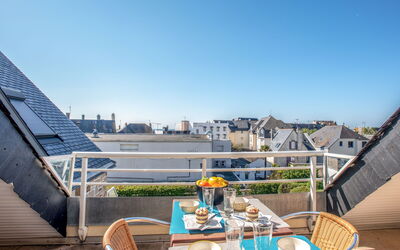 Quiberon 123: Tag, Ejendom, Himmel, Ejendom, Arkitektur, Bygning, Hus, Lejlighed, Hjem, Ferie