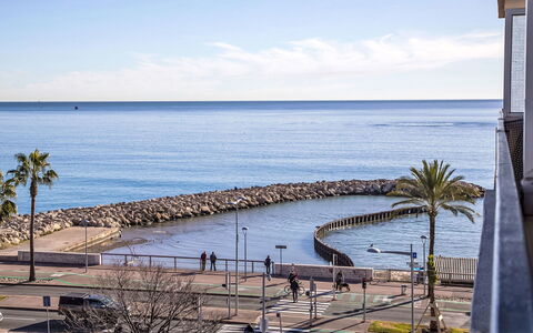 Cagnes-Sur-Mer 137: Krop Af Vand, Kyst, Hav, Coastal Og Oceaniske Landskabsformer, Strand, Kyst, Ocean, Ferieby, Bugt
