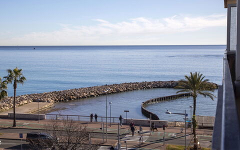 Cagnes-Sur-Mer 137: Krop Af Vand, Kyst, Hav, Vandvej, Coastal Og Oceaniske Landskabsformer, Ocean, Kyst, Strand, Bugt
