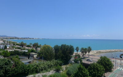 Cagnes-Sur-Mer 137: Ejendom, Himmel, Hav, Kyst, Ferie, Ejendom, Horisont, Træ, Sommer, Turisme