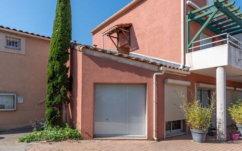 Bastide de L'Olivier: Ejendom, Hus, Boligområde, Hjem, Ejendom, Bygning, Facade, Arkitektur, Tag, Kvarter