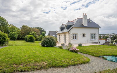 Saint Lunaire 130: Ejendom, Hus, Hjem, Estate, Bygning, Naturlige Landskab, Boligområde, Ejendom, Græs, Himmel