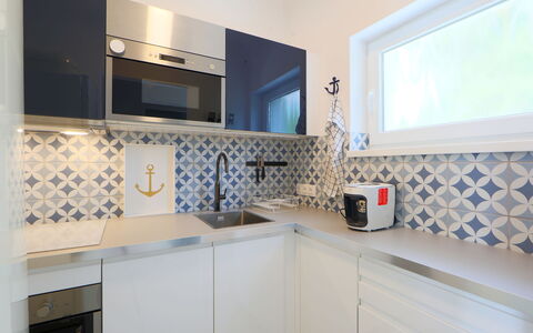 Pixie: Ejendom, Værelse, Indretning, Flise, Cabinetry, Countertop, Møbel, Ejendom, Bygning, Badeværelse