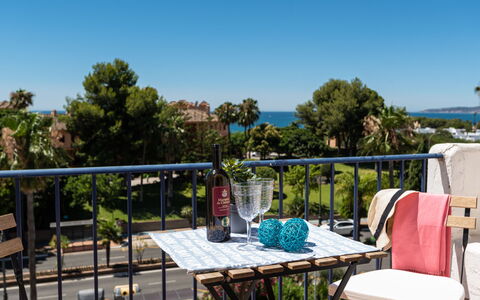 Sol de Estepona: Ejendom, Ejendom, Himmel, Hjem, Hus, Bygning, Ferie, Træ, Værelse, Restaurant