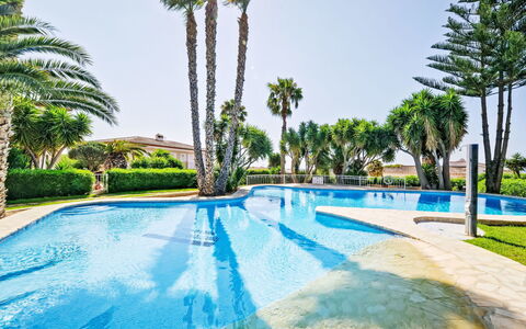 Calpe Calp 463: Lejlighed, Møbel, Boligområde, Altan, Ejerlejlighed, Stol, Skygge, Udvej, Kyst, Hotel