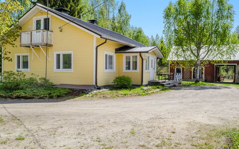 Purola: Møbel, Stol, Udendørs Møbler, Bord, Træ, Udendørs Bord, Køkken & Spisebord, Skygge, Have, Paraply
