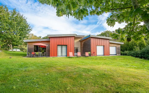 Villa Heol: Græs, Landskab, Land Lot, Hjem, Have, Stuehus, Sommerhus, Estate, Lawn, Landscaping