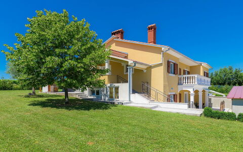 Melian: Ejendom, Hus, Hjem, Boligområde, Ejendom, Bygning, Arkitektur, Estate, Land Lot, Kvarter