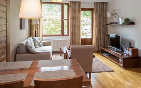 Ylläs Chalets 2207: Altan, Lejlighed, Skygge, Glas, Ejerlejlighed, Gelænder, Veranda, Dagslys, Dæk, Udendørs Møbler