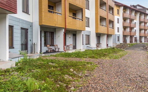 Ylläs Chalets 2207: Møbel, Stol, Udendørs Møbler, Bord, Træ, Udendørs Bord, Køkken & Spisebord, Skygge, Have, Paraply