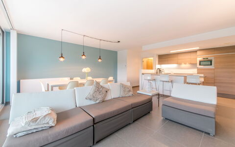 Costae with Balcony: Soveværelse, Møbel, Værelse, Seng, Ejendom, Indretning, Sengetøj, Sengetøj, Loft, Bed Frame