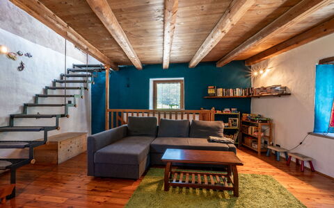 Alexandra: Bord, Couch, Træ, Billedramme, Indretning, Stue, Gulvbelægning, Etage, Hal, Studio Couch