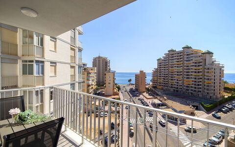 Calpe Calp 472: Himmel, Bygning, Bil, Ejerlejlighed, Urban Design, Højhus, Vindue, Boligområde, Facade, Hus