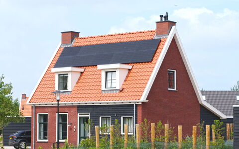 Ganuenta: Plante, Himmel, Sky, Ejendom, Vindue, Bygning, Hus, Træ, Land Lot, Sommerhus