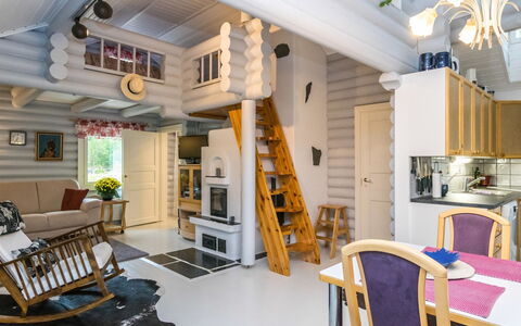 Villa Leinola 2: Altan, Lejlighed, Skygge, Glas, Ejerlejlighed, Gelænder, Veranda, Dagslys, Dæk, Udendørs Møbler