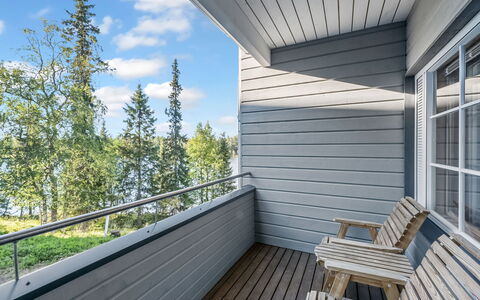 Rukatonttu D 14: Hjem, Sidespor, Planke, Hårdttræ, Dagslys, Dæk, Eco Hotel, Altan