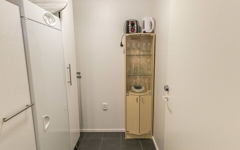 Hiihtäjäntie 1 As 3: Møbel, Stol, Udendørs Møbler, Bord, Træ, Udendørs Bord, Køkken & Spisebord, Skygge, Have, Paraply