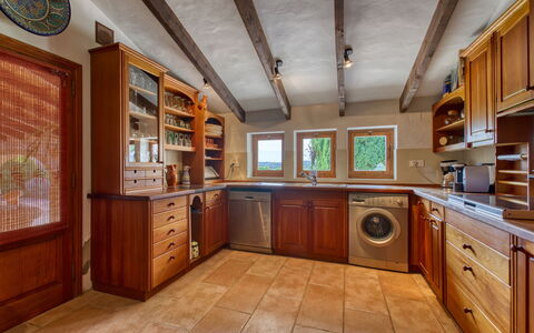 Villa Finca Labranza: Cabinetry, Møbel, Countertop, Træ, Skuffe, Køkken Apparat, Indretning, Køkken, Plante, Bejdse