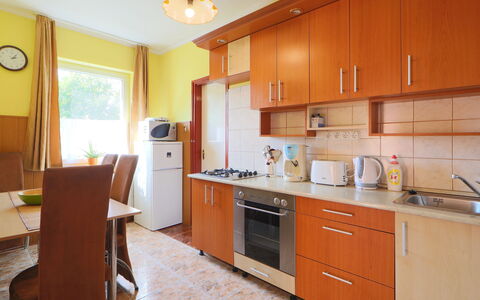 Beata: Countertop, Cabinetry, Værelse, Møbel, Ejendom, Køkken, Bygning, Etage, Indretning, Ejendom