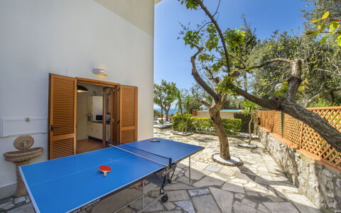 Villa Nerano: Ejendom, Værelse, Bygning, Hus, Ejendom, Villa, Træ, Lejlighed, Indretning, Ferie