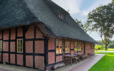 Sandbostel 601: Ejendom, Hus, Bygning, Sommerhus, Hjem, Tag, Værelse, Arkitektur, Stuehus, Lade