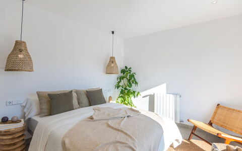 Ca Na Cati: Soveværelse, Møbel, Seng, Værelse, Ejendom, Indretning, Sengetøj, Bed Frame, Sengetøj, Væg