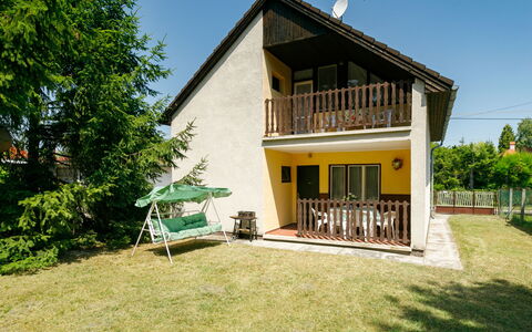 Rallye: Himmel, Bygning, Plante, Ejendom, Veranda, Vindue, Træ, Hus, Skygge, Land Lot