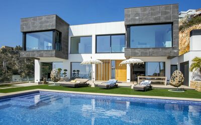 Bali Infinity Plus - Aduanas, Valencia, Spanien