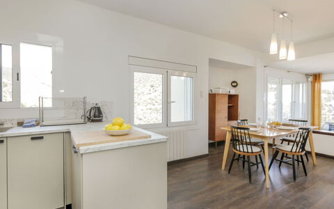 Seaview Salions: Møbel, Indretning, Gulvbelægning, Træ, Etage, Køkken, Countertop, Loft, Køkken & Spisebord, Hjem