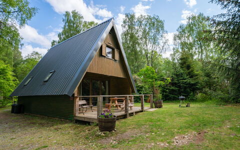Birchwood Cottage: Sky, Himmel, Plante, Bygning, Vindue, Træ, Hus, Naturlige Landskab, Træ, Land Lot
