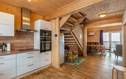 Klippitzoase: Cabinetry, Ejendom, Møbel, Træ, Bygning, Indretning, Countertop, Skuffe, Gulvbelægning, Etage