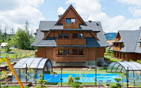 Zakopane 900: Plante, Sky, Himmel, Bygning, Vindue, Træ, Hus, Urban Design, Fritid, Boligområde