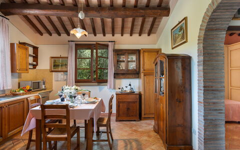 Villa Laura: Cabinetry, Møbel, Bord, Træ, Billedramme, Skuffe, Indretning, Stol, Countertop, Køkken