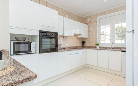 Residencia Marítima: Cabinetry, Countertop, Ejendom, Møbel, Bygning, Køkken Apparat, Køkken, Komfur, Vindue, Indretning