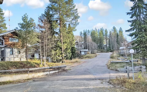 Rukakuru 47: Træ, Boligområde, Hus, Hjem, Land Lot, Sommerhus, Forstad, Lærk, Evergreen