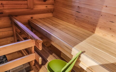 Lomapykälä 1 a: Træ, Sommerhus, Bjælkehytte, Skov, Skur, Garden Bygninger, Lærk, Woodland, Bejdse