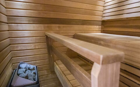 Ylälänsi 3 As 2: Sauna, Træ, Gulvbelægning, Etage, Bejdse, Hårdttræ, Planke, Klarlak, Trægulve, Tømmer