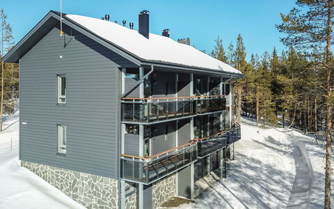 Ylälänsi 3 As 9: Møbel, Stol, Udendørs Møbler, Bord, Træ, Udendørs Bord, Køkken & Spisebord, Skygge, Have, Paraply