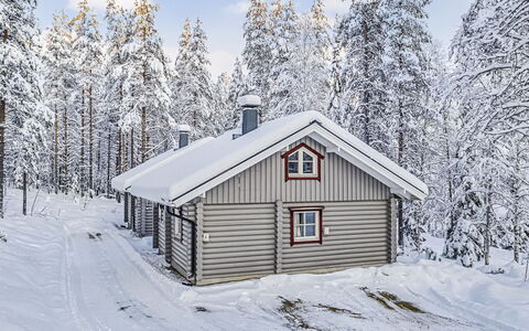 Ylläksen Tunturihonkamaja 5: Møbel, Stol, Udendørs Møbler, Bord, Træ, Udendørs Bord, Køkken & Spisebord, Skygge, Have, Paraply