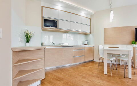 Kąty Rybackie Marina: Cabinetry, Møbel, Bygning, Kommode, Countertop, Indretning, Træ, Belysning, Skuffe, Hylde