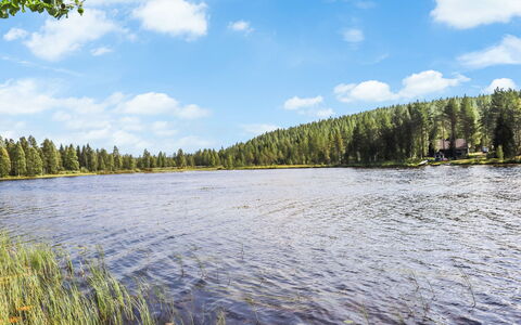 Uulanlinna B, Paritalo: Møbel, Stol, Udendørs Møbler, Bord, Træ, Udendørs Bord, Køkken & Spisebord, Skygge, Have, Paraply
