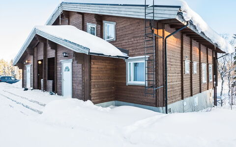Uulanlinna B, Paritalo: Møbel, Stol, Udendørs Møbler, Bord, Træ, Udendørs Bord, Køkken & Spisebord, Skygge, Have, Paraply