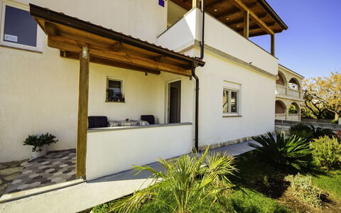 Vir 127: Plante, Bygning, Himmel, Vindue, Skygge, Hus, Land Lot, Arkitektur, Træ, Sommerhus