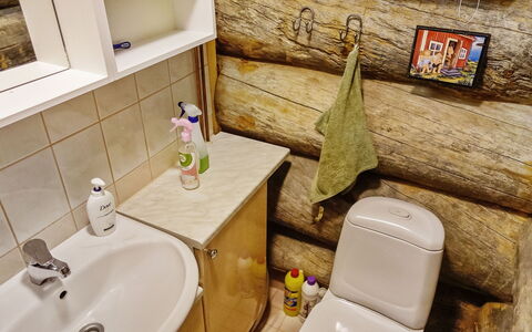 Nilimella: Træ, Sommerhus, Bjælkehytte, Skov, Skur, Garden Bygninger, Lærk, Woodland, Bejdse