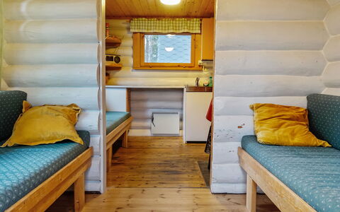 Nilimella: Træ, Sommerhus, Bjælkehytte, Skov, Skur, Garden Bygninger, Lærk, Woodland, Bejdse