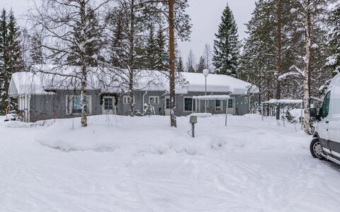 Kotipaljakka B6: Landdistrikt, Hill Station, Landsby, Bjergkæde, Dal, Bjerglandsby, Alps, Eco Hotel, Altan, Hotel