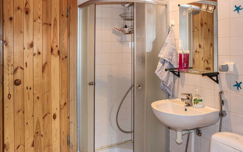 Lampitaival 5: Træ, Sommerhus, Bjælkehytte, Skov, Skur, Garden Bygninger, Lærk, Woodland, Bejdse