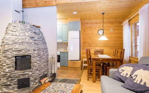Pyryruka 2: Træ, Loft, Hus, Hjem, Sommerhus, Bjælkehytte, Hårdttræ, Bejdse, Loft, Stue