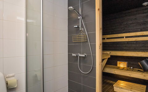 Skivillas 61 Ukkohalla (B1): Træ, Hus, Sne, Sommerhus, Hjem, Vinter, Tag, Fryser, Sidespor, Hældning